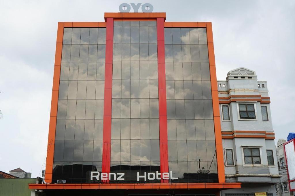 Ren'Z Hotel Pangkal Pinang Kültér fotó