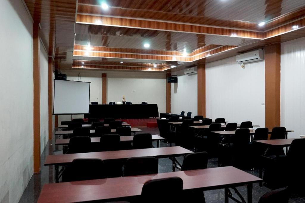 Ren'Z Hotel Pangkal Pinang Kültér fotó